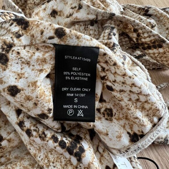 ASTR the label snake print deep v bodysuit‎ sexy onepiece small strappy glam - Picture 8 of 8